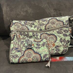 3/$45 Vera Bradley Fan Flowers Convertible Crossbody & RFID Wallet 3/$45 💕